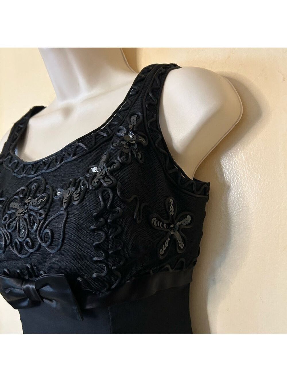 De Laru Vintage Black Maxi Dress with Bow and Sequin Detail size 4 - Picture 5 of 12